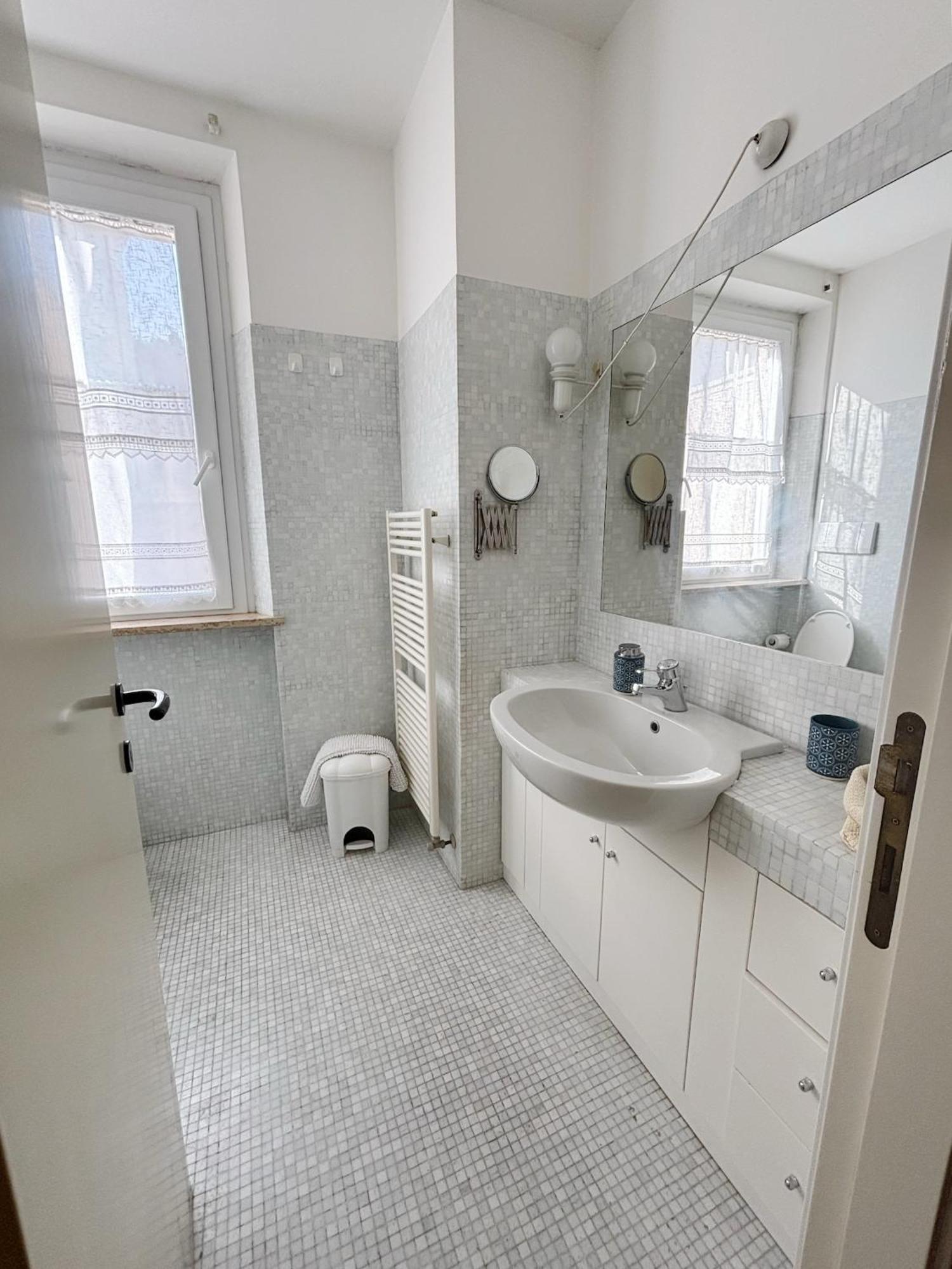 Domus Mirabilis Homestay Ancona Exteriör bild